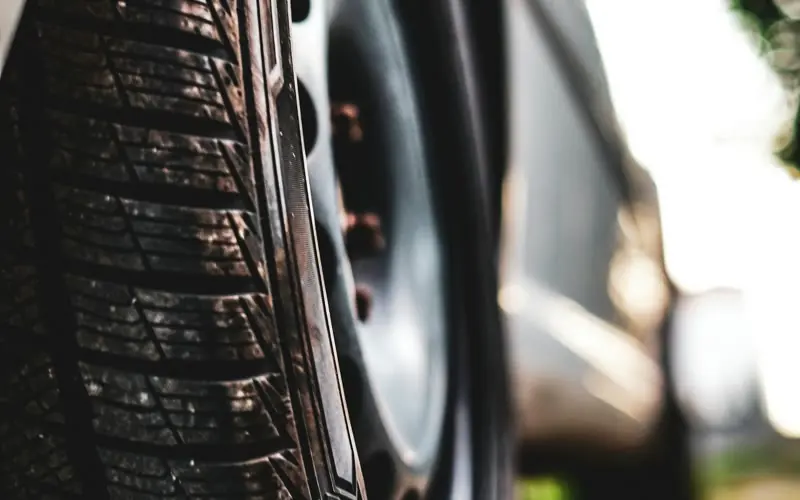 Finding the correct tyre pressure for your car
